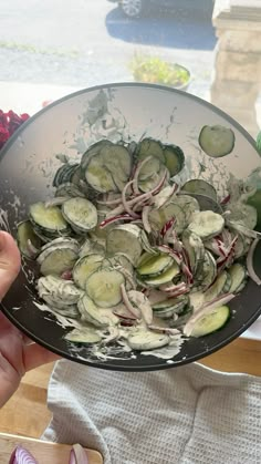 Salad Ideas Cucumber, Raw Onion Salad, Foods With Spinach, Cucumber Feta Dill Salad, Logan’s Cucumber Salad, Greek Yogurt Bowl Aesthetic, Cute Meal Ideas, Things To Make With Yogurt, It Girl Food