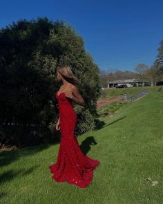 Red Dresses Glitter, Red Glitter Dress Prom, Prom Dress Red Sparkly, Red Sparkly Prom Dresses Glitter, Red Glitter Dress Long, Prom Dresses Red Sparkly, Prom Dress Glitter Sparkly, Light Red Prom Dress, Red Prom Dress Accessories