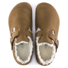 London Shearling Suede Leather Dark Tea | BIRKENSTOCK Birkenstock Boston Shearling Mocha, Birkenstock Teddy Shearling, Sherling Shoes, Birkenstock Shearling, Boston Shoes, Birkenstock London, Finger Shoes, Backgrounds Phone, Birkenstock Women