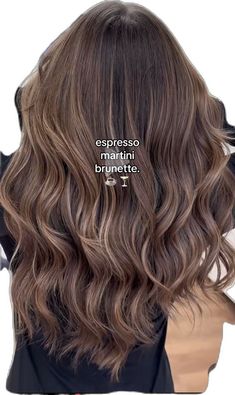 Rambut Brunette, Brown Hair Looks, Brown Hair Inspo, Brunette Hair With Highlights, Brunette Balayage Hair, Brown Hair Balayage, Highlights Brown Hair, Balayage Brunette, Hair Color Balayage