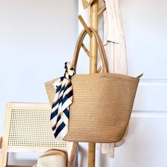 Women Straw Beach Bag Bucket Tote Summer Woven Handmade Handbag Shoulder Bag Cotton Lining Trendy Braided Straw Bag For Travel, Trendy Braided Bag For Vacation, Trendy Braided Jute Beach Bag, Braided Tote Bags For Beach Season, Chic Braided Beach Bag For Travel, Casual Braided Shoulder Bag For Vacation, Beach Bag With Braided Details For Everyday Use, Braided Tote Beach Bag For Everyday Use, Everyday Beach Bag With Braided Details