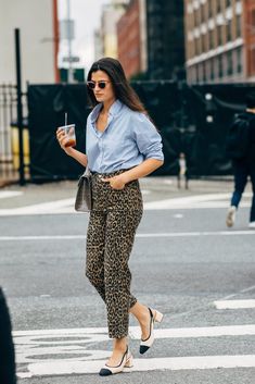 NYFW Day 6 Leopard Jeans Outfit, Leopard Print Outfit, Printed Pants Outfits, 2020 Street Style, Leopard Print Outfits, Curated Closet, Leopard Print Jeans, Animal Print Pants