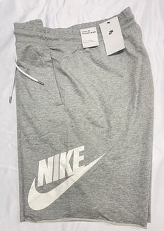 Nike mens Sportswear Alumni Fleece Shorts 836277 063 Grey Heather/White SIZE XL Nike Fleece Shorts Outfit, Fleece Shorts Outfit, Nike Fleece Shorts, Nike Fleece, Cool Outfits For Men, Nike Mens, Fleece Shorts, Active Wear Shorts, Heather White