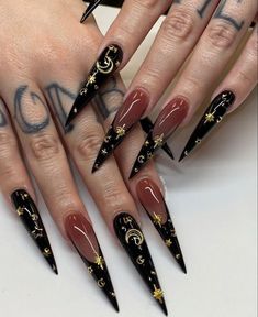 Alt Nails, Ongles Goth, Jelly Stickers, Sharp Nails, Long Stiletto, Nagel Tips, Goth Nails, Colorful Nails, Gold Nail