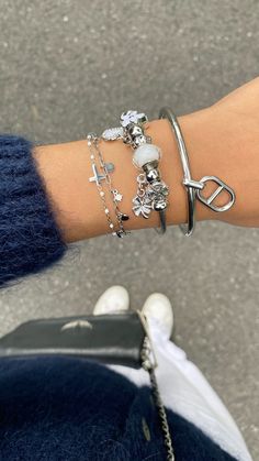 Silver Bracelet Stack, Jewelry Tattoo, Jewelry Accessories Ideas, Jewelry Fashion Trends, Classy Jewelry, Stacked Jewelry, Jewelry Lookbook, Pandora Bracelets, Girly Jewelry