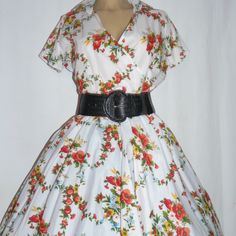 50's 60's Rockabilly White And Red Floral Dress With Collar And Elastic In The Waist 100% Cotton Unlined, Light Weight Fabric Measures In Inches Size Bust Waist Hips Length Small 30/36 26/34 Free 38 Medium 32/38 28/36 Free 39 Large 34/40 30/38 Free 40 2xl 38/46 36/44 Free 42 White Retro V-neck Dress, Red 1950s Style Spring Dress, Short Sleeve Rockabilly Dresses For Vintage Fashion, Spring Cotton Rockabilly Dresses, Spring Rockabilly Dress With Short Sleeves, Rockabilly Short Sleeve Vintage Dress, Vintage Style White Dress For Garden Party, Red Retro Vintage Dress For Spring, 1950s Style White Dress For Garden Party