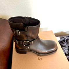 New Steve Madden Ankle Boots Steve Madden Boots Ankle, Shoes Brand, Steve Madden Shoes, Shoe Brands, Steve Madden, Bootie Boots, Ankle Boots, Buckle, Brand New