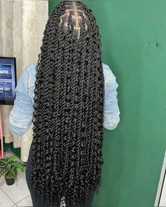 Island Twist With Curls Medium, Boho Knotless Braids Medium, Braids Hairstyles For Summer, Boho Senegalese Twist, Island Twist Braids, Island Twist, Beautiful Black Hair, Boho Twists