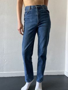 Medium wash high waisted jeans with a zip fly, belt loops and pockets. Has some stretch. In excellent vintage condition. DETAILSLabel: BoroMaterial: 98% Cotton, 2% PolyurethaneSIZE & MEASUREMENTSWaist: 30"Hips: 32"Rise: 11.5"Inseam: 29"Leg Opening: 7.5" Fitted Straight Leg Jeans With Belt Loops, Classic Medium Wash High Waist Pants, Classic High Waist Medium Wash Pants, Classic Medium Wash Bottoms With Belt Loops, Medium Wash Straight Leg Pants With Belt Loops, Everyday Straight Bottoms With Belt Loops, High Waist Dark Wash Pants With Zip Fly, Dark Wash Straight Leg Pants With Zip Fly, Fitted Dark Wash Jeans With Belt Loops