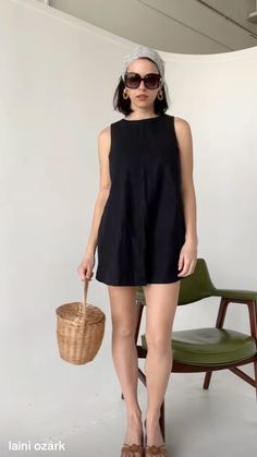 Outfit inspo laini ozark Southeast Asia Outfits, Laini Ozark Outfits, Laini Ozark, Minimalist Ootd, Portugal Summer, Combination Fashion, Europe Outfits, Spring Dresses Casual, Linen Fashion