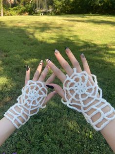 Spooky Halloween spiderweb fingerless gloves  One size fits most Length of glove: 8 inches Width of web: 4 inches Spiderweb Gloves Crochet, Spiderweb Gloves, Spider Web Gloves, Fingerless Gloves Aesthetic, Sonic Outfit, Aesthetic Gloves, Crochet Grunge, Crochet Spiderweb, Gloves Aesthetic