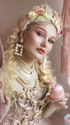 Marie Antoinette Makeup, Cake Shoot, Marie Antoinette Aesthetic, Marie Antoinette Costume, Mad Hatter Tea, Pearl And Lace, Vintage Pearl, Image Editor