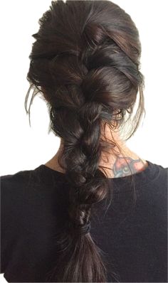 Messy French Braid Hairstyles, Braid Messy Hairstyles, Messy Braid Medium Hair, Plaits Medium Length Hair, Hair Braid Medium Length, Black Hair Styles Medium Length, Braid Styles For Medium Length Hair, Messy French Braids Aesthetic, Medium Length Hair Styles With Braid