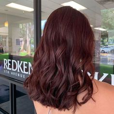 Brunette Hair Red Tint, Burn Red Hair, Red Hair For Brown Hair, Natural Red Wine Hair Color, Hair Color Dark Red Brown, Deep Ruby Red Hair, Dark Red Hair Brunettes, Fall Outfits With Red Hair, Red Auburn Hair Color Burgundy