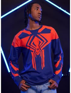 A new Spidey is in town! Swing into the Lobby to meet Miguel O'Hara with this long-sleeve from Spider-Man: Across the Spider-Verse! Featuring a blue and red printed design inspired by Spider-Man 2099's costume. Spiderverse Fanart, Spiderman Across The Spider Verse, Spider Man 2099, Spider Man Across The Spider Verse, Spaider Man, Miguel O Hara, Across The Spider Verse, Our Universe, Tall Hoodies