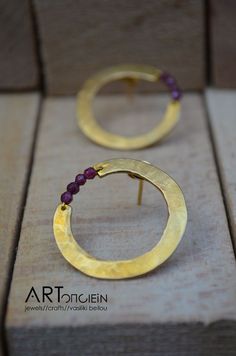 Earrings Inspiration, Contemporary Jewellery, Silver Bangles, Gold Hoop, Gold Hoop Earrings, Modern Jewelry, Wabi Sabi, Metal Jewelry, Wire Jewelry