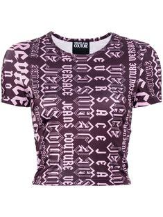 aubergine purple/rose pink stretch-design Logomania print crew neck short sleeves straight hem unlined Fitted Cropped T-shirt With Logo Print, Fitted Cropped T-shirt With Logo Print And Crew Neck, Fitted Crew Neck Cropped T-shirt With Logo, Purple Short Sleeve Top With All Over Print, Fitted Crew Neck Crop Top With Logo Print, Fitted Crop Top With Logo Print Short Sleeve, Fitted Short Sleeve Crop Top With Logo Print, Pink Fitted Cropped T-shirt With Graphic Print, Trendy Graphic Print Tops In Elastane