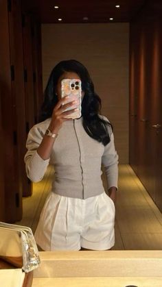 Elegant Modest Everyday Outfits, Cardigan Outfit Classy, Classy Everyday Outfits, Olivia Pope Aesthetic, All White Outfit Classy, Olivia Pope Fashion, Olivia Pope Outfits, Casual Feminine Outfits, Classic Chic Outfits