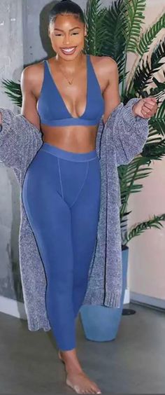 Very comfortable set with great stretch. Runs perfectly no need to look no further. This is the perfect set for a vacation! 95% Polyester 5% Spandex Tiktok Leggings, Style Bleu, Juicy Peach, Gym Attire, Body Suits, Crop Top Set, Fitness Wear, Stretchy Leggings, Printed Bodycon Dress