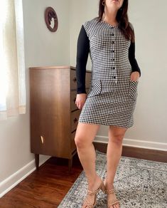 "Adorable 1960s vintage long-sleeve mini dress in a retro houndstooth pattern and featuring drop-front pockets. Great condition.  Tagged size 8; Best for Small-Medium. Refer to measurements for best fit. Modeled on size Small/6.  Unlined; feels like a wool or synthetic blend, very soft, NOT itchy! All measurements are taken with the garment laying flat, doubled for the bust, waist and hips.  Shoulders: 16\" Bust: 36\" Waist: 32\" Hips: 40\" Length: 34\" All sales are final. Please feel free to a Fall Long Sleeve Mini Dress With Pockets, Plaid Long-sleeve Dresses With Pockets, Plaid Long Sleeve Dress With Pockets, Retro Mini Dress For Workwear In Fall, Retro Long Sleeve Mini Dress For Fall, Retro Mini Dress For Fall Workwear, Long Sleeve Plaid Dress With Pockets, Long Sleeve Mini Dress With Pockets For Work, Fall Retro Long Sleeve Mini Dress