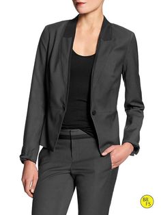 Factory Charcoal Gray Blazer - Size 4 Fitted Blazer With Structured Shoulders For Office, Winter Office Blazer With Structured Shoulders, Elegant Workwear Outerwear With Padded Shoulders, Fitted Blazer With Structured Shoulders For Business Casual, Fall Outerwear With Structured Shoulders For Office, Formal Fitted Blazer With Padded Shoulders, Elegant Outerwear With Padded Shoulders For Work, Elegant Padded Shoulders Outerwear For Work, Classic Blazer With Structured Shoulders For Office