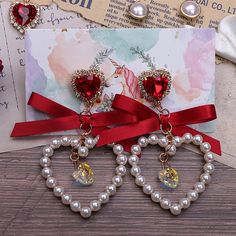 Lizzie Hearts, Princess Earrings, Fancy Jewelry Necklace, Pretty Jewelry Necklaces, Fancy Jewellery Designs, Pearl Heart, Love Jewelry, Butterfly Jewelry, Bow Earrings