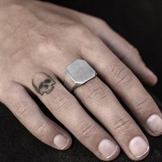 A handmade sterling silver 925 blank octagon signet stamp ring.Each ring is cleaned and polished with care.The weight of the ring may vary according to size.Top measurements: Width - 14.5mm | Height - 16.5mmApprox weight: 9.18grThe ring is made of sterling silver 925 and is water resistant.This awesome signet ring is available in more shapes! Click here to see:Rectangle: https://www.etsy.com/il-en/listing/543815352/rectangle-sterling-silver-signet-ringRound: https://www.etsy.com/il-en/listing/54 Minimalist Open Signet Ring With Engraving Option, Modern Silver Signet Ring With Engraving Option, Silver Modern Signet Ring With Engraving Option, Octagon Signet Ring With Polished Finish As Gift, Minimalist White Gold Rectangular Signet Ring, Minimalist Silver Signet Ring As Gift, Modern Octagon Signet Ring As Gift, Everyday Silver Signet Ring With Engraving Option, Silver Minimalist Signet Ring As Gift