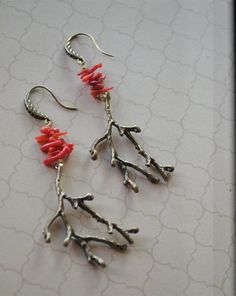 These fun coral dangle earrings feature tiny pieces of vibrant orange/red coral on gold brass coral reef branches, inspired by snorkeling in Hawaii's beautiful underwater world - vibrant and full of life. The metal coral branches are double sided so the earrings are beautiful from all angles. They are very lightweight and perfect for daily wear! Available in silvertone and gold/brass. The ornate ear hooks feature a carved design which compliments the reef branches and are hypoallergenic. Total l Beautiful Underwater, Branch Earrings, Mermaid Earrings, The Reef, Coral Earrings, Coral Necklace, Earrings Beaded, Shell Bracelet, Earrings Red