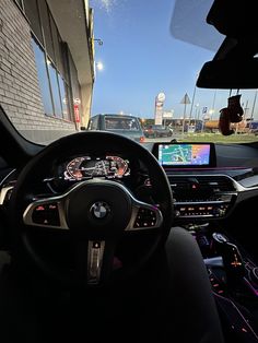 Bmw Interior, Tupac Pictures, Manifesting Vision Board, Girly Car Accessories, Car Deco, Dodge Muscle Cars, Live Screen Wallpaper, Nyc Girl