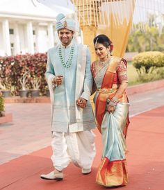 Sarees Combination, Bridegroom Outfits, Wedding Matching Outfits, Saree Ceremony, Indian Matrimony, Wedding Outfits For Groom