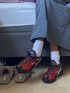 Nike Air Max Tailwind, Shoe Wishlist, Shoe Inspo, Aesthetic Shoes, Cool Fits, Discord Server, Mode Inspo, 가을 패션