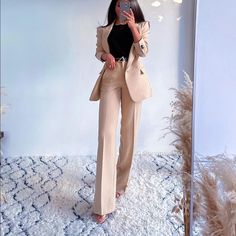 Polyester Fall Beige Notch Lapel Pantsuit, Chic Full-length Fall Suits, Chic Full Length Fall Suits, Chic Full Length Suits For Fall, Zara Straight Pantsuit For Fall, Zara Pantsuit With Pockets For Fall, Beige Wide-leg Pantsuit For Fall, Elegant Zara Pantsuit With Pockets, Elegant Zara Pantsuit For Fall