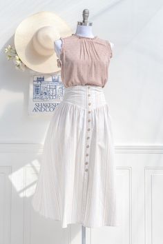 Cottagecore clothes - Sasha Cotton Midi Skirt Modest Styles For Women, Summer Cottagecore Outfits, Modest Spring Fashion, Fccla Ideas, Cottagecore Skirts, Cottagecore Fashion Skirts, Feminine Summer Outfits, High Waisted Skirt Outfit, Cottagecore Skirt