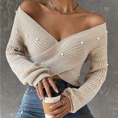 Super Cute And Stylish Ships In 5-10 Business Days Deep V Neck Sweater, Travel Christmas, Chique Outfit, Slim Fit Sweater, Vegas Vacation, Unique Sweaters, Classic Preppy, Cropped Pullover, Pullover Outfit