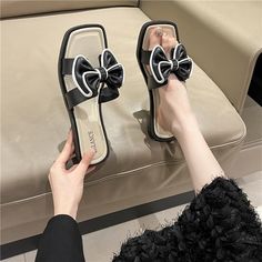 Upper Material: PVC Category: Strap Sandals Toe Shape: Square Head Style: Mori Girl Sole material: PVC Lining Material: No Lining Wearing Style: Unlimited Black Eva Flip Flops, Kids Leather Shoes, Kids Snow Boots, Head Style, Wearing Style, Square Head, Mens Snow Boots, Snow Boots Women, Mori Girl