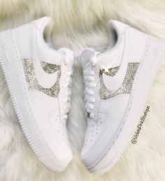 Swarovski Nike Women's Custom Nike Air Force 1 With Swarovski Crystals These are one of a kind beautiful custom made sneakers, embellished with authentic Swarovski Diamond elements, The most expensive Swarovski® crystals in the world, imported from Austria. Shoes are purchased from an authorize Nike retailer new in the box with tags. Hand customized by a certified Swarovski® artist. Shoes arrive beautifully packaged in original box. You will receive a one of a kind item made just for you, The be Artist Shoes, Adidas Air Force, Best Sandals For Men, Swarovski Nike, Custom Nike Air Force 1, Custom Nike Air Force, Disney Bedrooms, Pretty Sneakers, Custom Bling