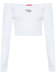 white knitted construction ribbed knit Oval D logo plaque boat neck long sleeves cropped straight hem Fitted White Ribbed Cropped Sweater, Trendy White Ribbed Cropped Sweater, White Ribbed Cropped Sweater, White Ribbed Cropped Knit Top, White Cropped Sweater With Ribbed Neckline And Long Sleeves, White Long Sleeve Cropped Sweater With Ribbed Neckline, Diesel Long Sleeve, Diesel Top, D Logo