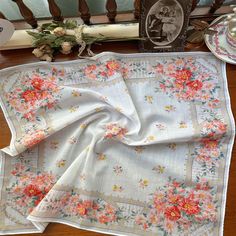 Elevate your everyday style with our exquisite handcrafted cotton floral handkerchief. Featuring a charming floral pattern and delicate craftsmanship, this handkerchief is the perfect blend of vintage elegance and modern sophistication. Premium Quality Cotton Crafted from 100% high-quality cotton, this handkerchief is designed for both comfort and durability. The soft cotton fabric feels gentle against the skin while maintaining its vibrant floral print through multiple washes. Ideal for daily u Summer White Handkerchiefs Gift, Elegant Summer Handkerchiefs As Gifts, Vintage Wedding Handkerchiefs For Summer, White Handkerchiefs As Spring Gifts, White Handkerchiefs For Spring Gifts, Spring Gift White Handkerchiefs, Vintage Embroidered Summer Handkerchiefs, Vintage Cotton Handkerchiefs For Spring, White Cotton Handkerchiefs For Spring