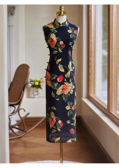 This is a sleeveless cheongsam in black color with flower parrten. The dress length is about 120cm, and it features a zipper at the back. Size Chart: S: Shoulder width-35cm, Chest-83cm, Waist-66cm, Hip-86cm M: Shoulder width-36cm, Chest-87cm, Waist-70cm, Hip-90cm L: Shoulder width-37cm, Chest-91cm, Waist-74cm, Hip-94cm XL: Shoulder width-38cm, Chest-95cm, Waist-78cm, Hip-98cm 2XL: Shoulder width-39cm, Chest-99cm, Waist-82cm, Hip-102cm 3XL: Shoulder width-40cm, Chest-102cm, Waist-86cm, Hip-106cm Fitted Floral Embroidery Cheongsam, Sleeveless Cheongsam, Elegant Fitted Cheongsam With Floral Print, Daily Wear Dress, Traditional Fitted Floral Print Cheongsam, Summer Fitted Floral Print Cheongsam, Chinese Qipao, Qipao Dress, Cheongsam