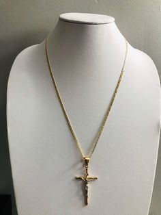 "18K GOLD FILLED CROSS NECKLACE . FOR GOOD LUCK,PROTECTION,HEALTH AND ANY KIND OF DIFFICULTY .22\" LONG CHAIN. PENDANT SIZE: 55 X 28 mm 18K GOLD FILLED CADENA DE CRUZ . PARA PROTECCION,BUENA SUERTE,SALUD Y PARA CUALQUIER CASO DIFICIL.22\" LARGO CADENA. TAMANO DEL DIJE: 55 X 28 mm" Cheap Gold Cross Necklace For Men, Gold Crucifix With Figaro Chain Jewelry, Gold Plated Gold Charm Necklace With Curb Chain, Yellow Gold Plated Crucifix Jewelry, 14k Gold-filled Jewelry With Figaro Chain, Gold Plated Crucifix Necklace Tarnish Resistant, Gold Plated Tarnish Resistant Crucifix Necklace, Gold Crucifix Necklace In 14k Gold, Spiritual Gold Figaro Chain Necklace