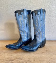 Vintage 1992 Rios of Mercedes for Billy Martins NYC Women's Cowboy Boots- Size 8-1/2M.  Measurement from heel to toe-bottom of boot is 11-1/4 inches. Sky Blue with bright navy trim. Excellent condition. Includes original box. Amazing comfort and form fitting thick leather sole. Some scuffs on toes and 1 scuff on back of right heel-see photos. Measurements flat: Outside ankle width 5-1/2"W, Calf outside width 6-1/2"W, Heel height overall from back 1-1/4"H, Height from base of heel to top of boot Rios Of Mercedes Boots, Blue Leather Heeled Boots With Snip Toe, Western Blue Leather Heeled Boots, Blue Leather Western Heeled Boots, Blue Snip Toe Boots With Reinforced Heel, Classic Blue Boots With Leather Sole, Western Style Blue Leather Heeled Boots, Blue Fitted Snip Toe Boots, Fitted Blue Snip Toe Boots