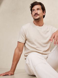 Linen Crew-Neck T-Shirt | Banana Republic Male Headshots, Headshot Poses, Studio Photography Poses, Linen Tshirts, Headshots Professional, Stay Fresh, Man Photo, Basic Tee, Linen Clothes