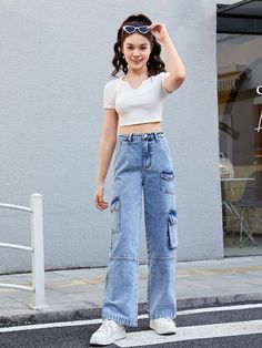 Teen Girl Back To School Outfits 2024, Trendy Denim Jeans For School, Trendy School Jeans With Pockets, High Waist Denim Jeans, Casual Jeans With Pockets For School, Junior Girls Clothing, Mug With Straw, Lightning Thief, Simple Outfits For School