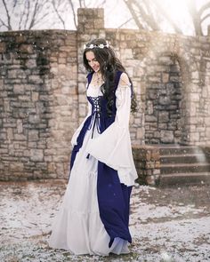 Shipping fee for exchange. This is ONLY a shipping fee Midevil Outfits Women, Elegant Fairy Costume, Beautiful Medieval Dresses, Mideavel Dresses, Midevil Times Outfits, Ren Faire Outfits Princess, Narnia Outfits Dresses, Princess Ren Faire Outfits, Modern Midevil Outfits