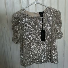 This Rachel Zoe Gold Sequin Top Is New With Tags! It Is A Women’s Xs. Fitted Trendy Tops For Holiday, Trendy Fitted Tops For Holiday, Casual Holiday Tops For Night Out, Glamorous Fitted Short Sleeve Tops, Chic Short Sleeve Tops For Party Season, Casual Fitted Sequin Tops, Gold Sequin Top, Rachel Zoe, Gold Sequin