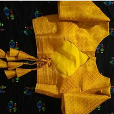 Yellow Colour Blouse Designs, Work Blouse Designs Latest, Red Blouse Design, Sleeveless Blouse Designs, Boat Neck Blouse Design, Basic Blouse, Rangoli Colours, Blouse Ideas