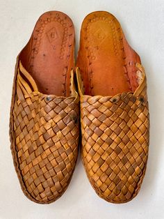 Criss Cross Leather Men's slip on Shoes, Hippie Men shoes, Natural Brown Men's Flats, Black Men's Slippers, Indian Handmade Kolhapuri mules, Handmade slippers, Men's Shoes, Men's Casual Shoes, Black Indian shoes If you do not find your size in your preferred color in the available list, please convo me. SIZING INSTRUCTIONS- Need assistance, please convo me 1. These shoes run true to the standard US size and are available in medium width only. 2. Choose a snug fit - natural leather expands by abo Traditional Slip-on Clogs With Leather Footbed, Bohemian Leather Clogs For Summer, Summer Bohemian Leather Clogs, Traditional Slip-on Clogs With Rubber Sole, Leather Slip-on Clogs For Beach, Traditional Sandals With Leather Sole For Beach, Traditional Closed Toe Clogs With Leather Sole, Natural Sandals With Leather Footbed, Brown Slip-on Mules For Beach