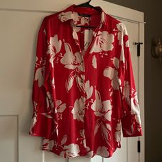 Zara Red With White Flowers Satin Shirt In Size Medium - New With Tags. Gold Buttons On The Shirt And Sleeves. This Shirt Runs Big. Red Printed V-neck Shirt, Red V-neck Shirt For Spring, Red Collared Printed Blouse, Red Printed Button-up Top, Red Printed Collared Blouse, Red Printed Tops For Work, Red Printed Tops For Workwear, Red Long Sleeve Shirt For Day Out, Red Collared Floral Print Tops