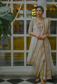 Mahira Khan Wedding, Mahira Khan Dresses, भारतीय दुल्हन संबंधी, Casual Bridal Dress, डिजाइनर कपड़े, Shadi Dresses, Bridal Dresses Pakistan