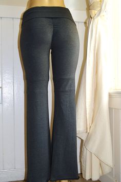 Flared Booty Cinch Yoga Pants $56 Flared Yoga Pants Outfit, Small Waist Workout, Trashy Outfits, Cameron Boyce, Yoga Pants Outfit, Womens Pants, Organic Clothing, Friend Outfits, Dress Purchase